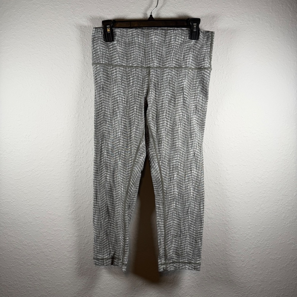 Lululemon High Rise Crop Leggings Grey White Geometric Print Size 10